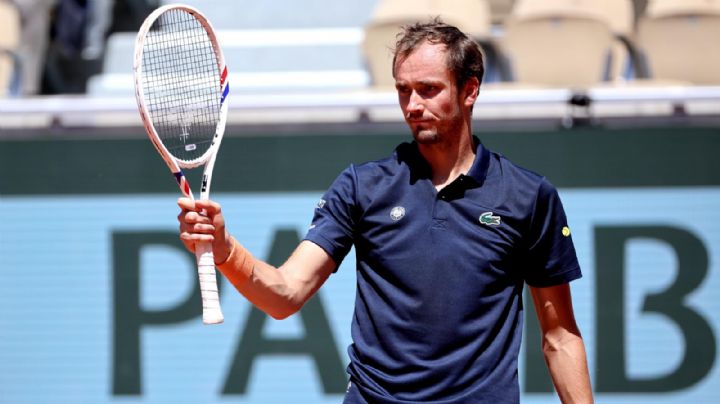 Medvedev cae ante Walton y mantiene su maleficio en Roland Garros