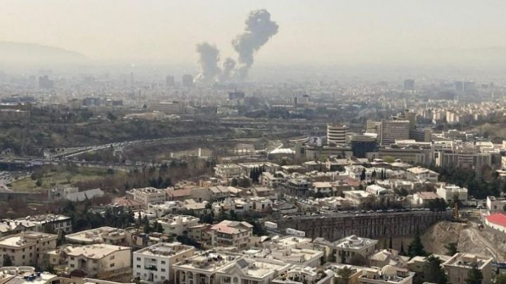 Derriba EU drones y bombardea instalaciones militares en el sur de Irán