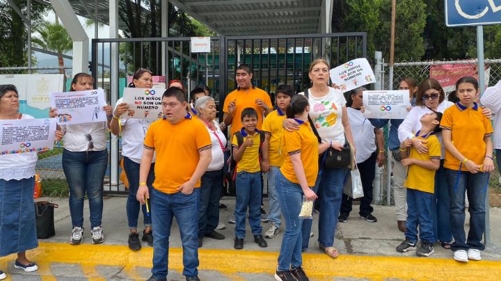 Denuncian por falta de apoyo y empatía a Centro de Atención Múltiple de Monterrey