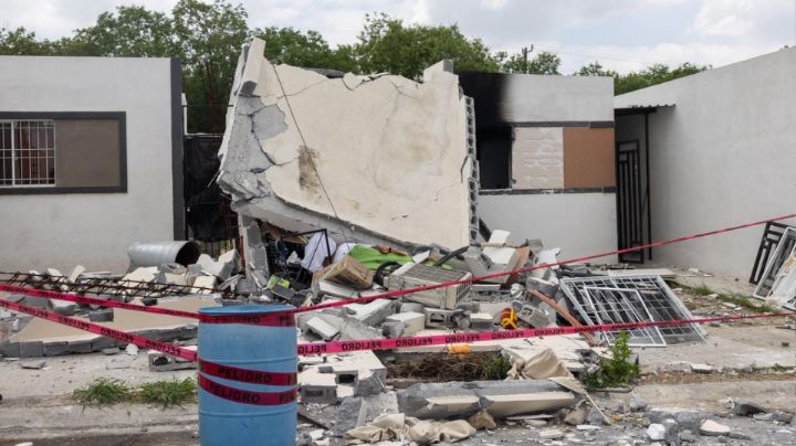 Presunta explosión provoca derrumbe de casa en Cadereyta