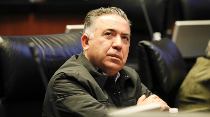 Captan al senador Inzunza en graduación en Culiacán tras decir que estaba en CDMX