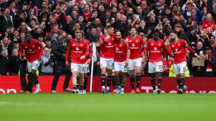 Manchester United vence a Liverpool y asegura su regreso a Champions League