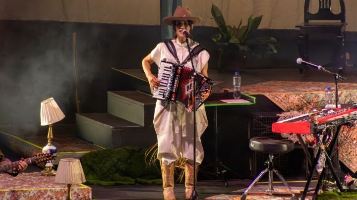 Vuelve Julieta Venegas a Monterrey con concierto lleno de nostalgia