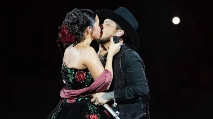 Ángela Aguilar reaparece junto a Nodal y protagonizan romántico momento frente a miles de fans
