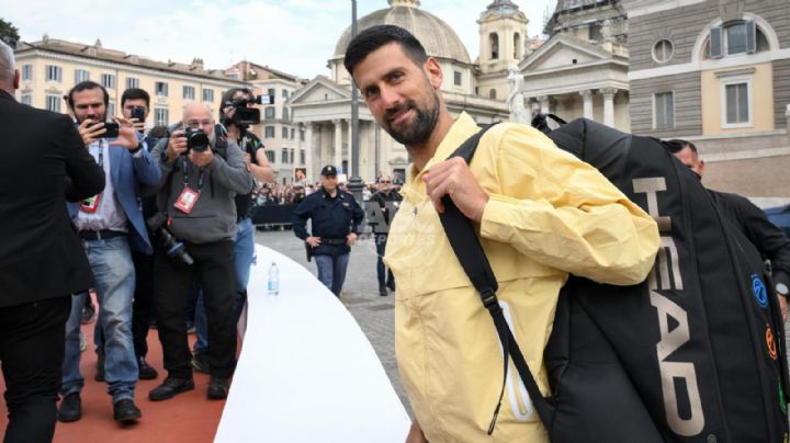 Djokovic y Tsitsipas conquistan la Piazza del Popolo en Roma