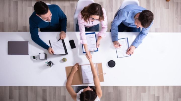 Advierten expertos: IA y T-MEC obligarán a empresas a ser más estrictas en contrataciones