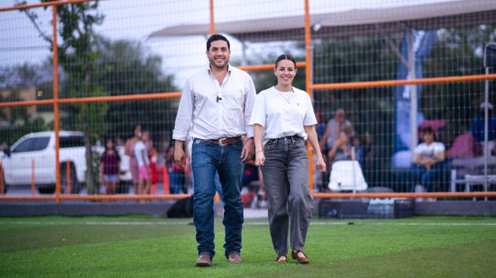 Inaugura Raúl Cantú de la Garza cancha de fútbol en Salinas Victoria