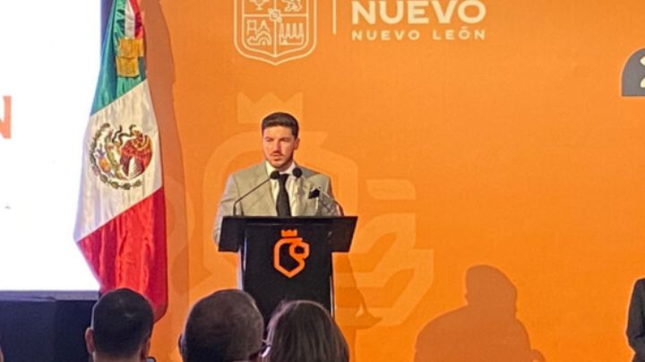 Samuel minimiza críticas y pausa de Tesla en NL
