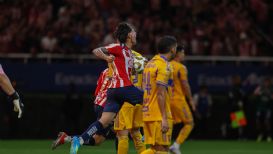 Tigres fracasa: Se deja remontar 2 goles y Chivas lo elimina por la posición en la tabla