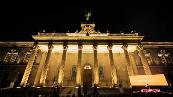 Estado inaugura nueva iluminación arquitectónica del Palacio de Gobierno
