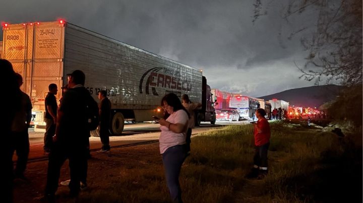 Accidente en Libramiento Noroeste deja varados a trabajadores de empresa en García
