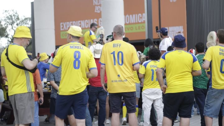 El camino al Estadio Monterrey ‘se pinta’ de Mundial previo al Suecia contra Túnez