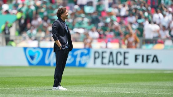¿Juega Ochoa contra Chequia?
