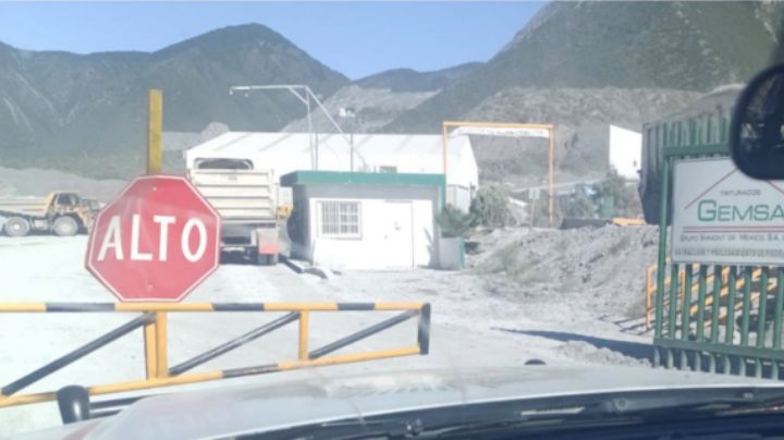 Muere trabajador en deslave de una pedrera en Escobedo; buscan recuperar su cuerpo