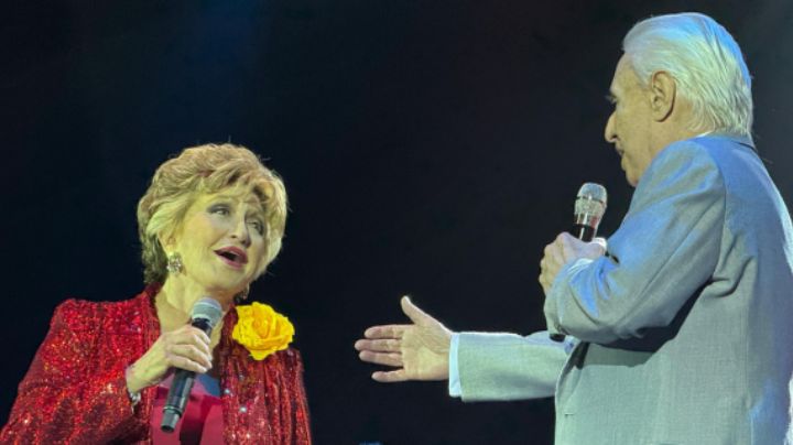 Angélica María y Enrique Guzmán se despiden de Monterrey con emotivo show