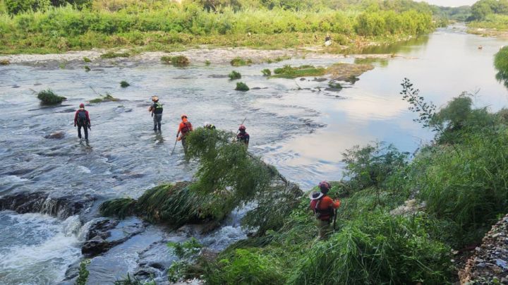 Reanudan búsqueda de menor y mujer arrastrados por la corriente tras lluvias en Nuevo León