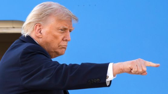 Trump obtiene respaldo de la Corte Suprema para deportar a residentes permanentes