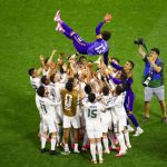 Guillermo Ochoa recibe ovación en la antesala de su retiro
