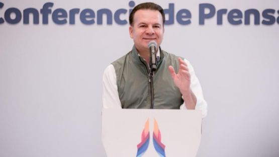 Reconoce gobernador de Durango que su visa tiene una alerta amarilla