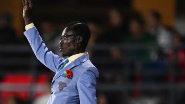 ¿Quién es la estatua humana que apareció en el Congo vs Colombia y qué representa?
