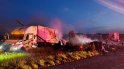 Choque entre 3 tráileres deja un muerto en la carretera a Laredo; cierran vialidad