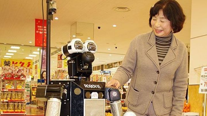 China convierte la soledad en un negocio: así monetizan la IA, los robots y los compañeros virtuales