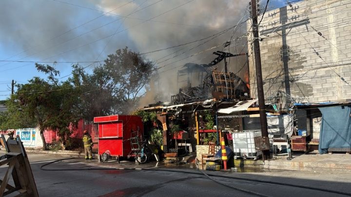 Se incendia tejaban y daña cuartos en renta en la Independencia