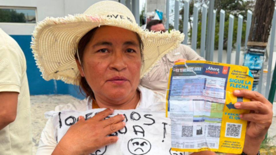 Vecina afectada por cortes de agua en García.