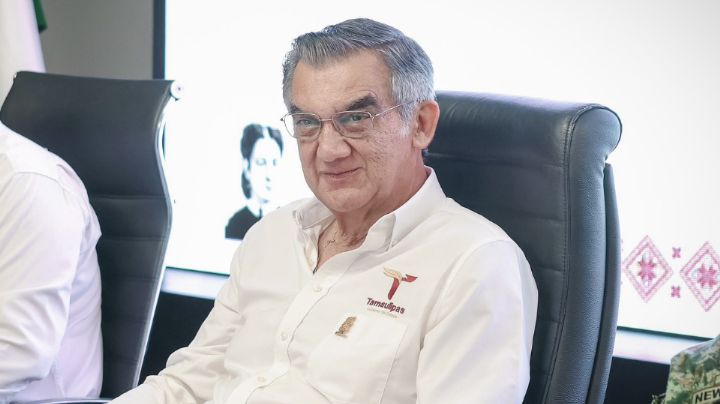 Américo Villarreal muestra su visa; rechaza señalamientos de LA Times
