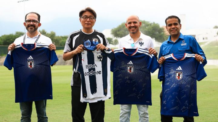 Rayados y Japón sellan su vínculo mundialista con intercambio de jerseys