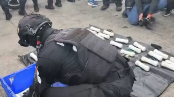Decomisan 59 explosivos en autobuses de estudiantes de Ayotzinapa; iban a apoyar a la CNTE