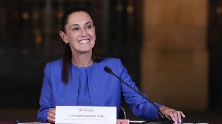 Felicita Sheinbaum a los padres de México en su día