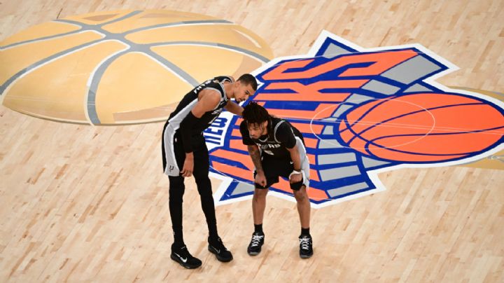 Vence Spurs a Knicks y se acercan en las NBA Finals