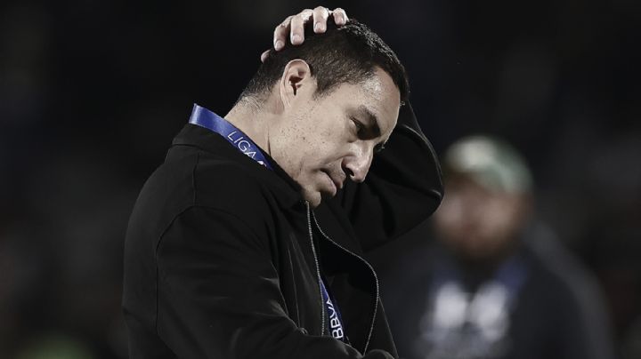 Pumas confirma la salida de Efraín Juárez como entrenador