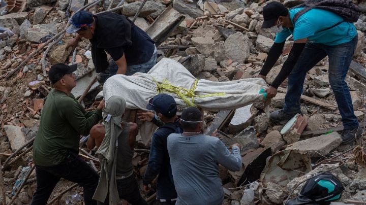Suman más de 5 mil 200 muertos por sismos en Venezuela