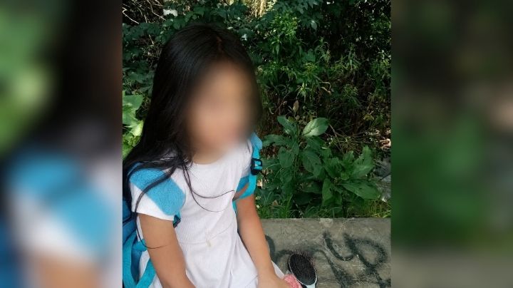Abandonan a niña en CDMX; mamá la dejó en un parque y no regresó