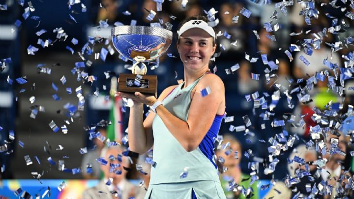 Linda Noskova se corona en Wimbledon