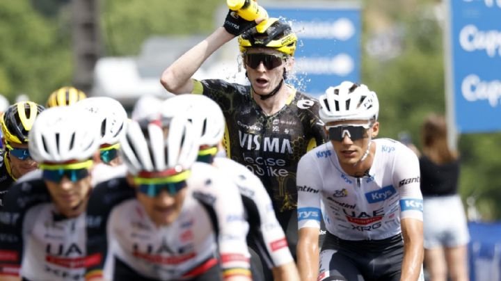 Se rezaga Isaac del Toro en el Tour de Francia; cede el tercer lugar y el ‘maillot’ blanco
