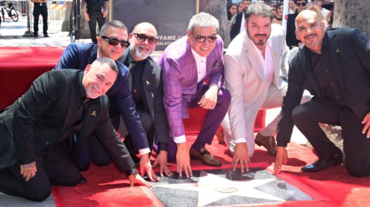 Intocable recibe estrella en el Paseo de la Fama de Hollywood