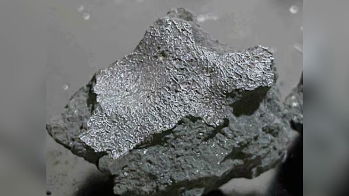 Cae meteorito en una casa en EU y científicos descubren algo inusual