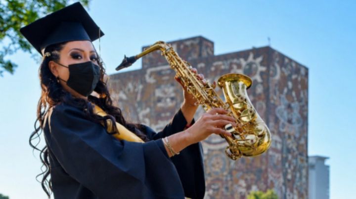 María Elena Ríos finaliza estudios en la UNAM pese a batalla legal con su agresor