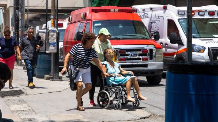 Municipios en NL aseguran tener reglas de accesibilidad; calles siguen con obstáculos