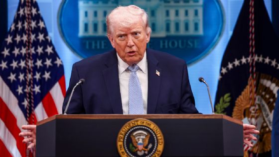 Trump amenaza con bombardear Teherán si Irán ataca buques en el estrecho de Ormuz