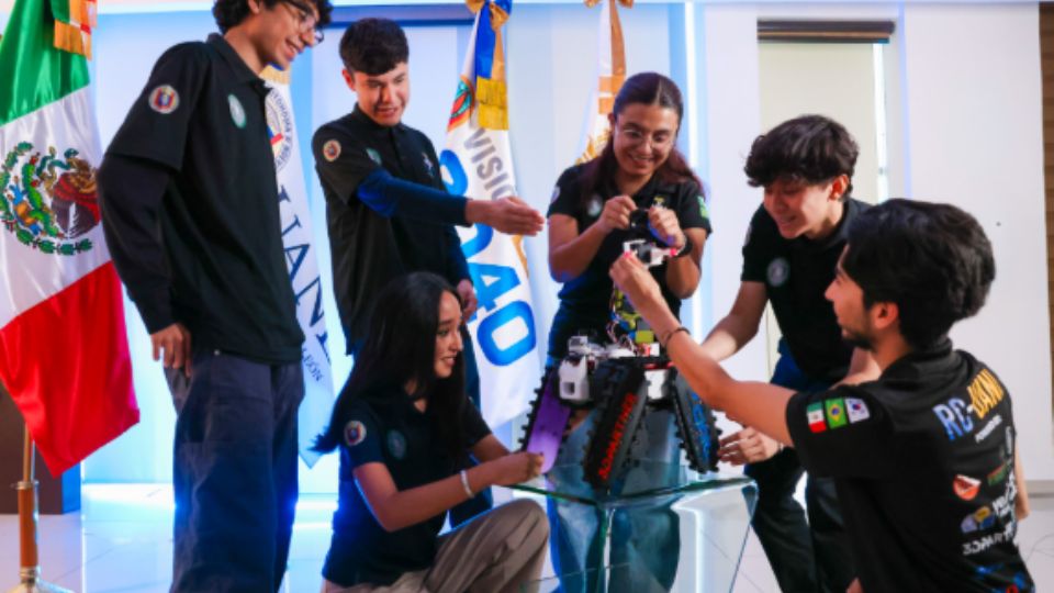El gran diferenciador para lograr la victoria mundial fue que el robot de los estudiantes de la UANL sí fue diseñado para subir escaleras