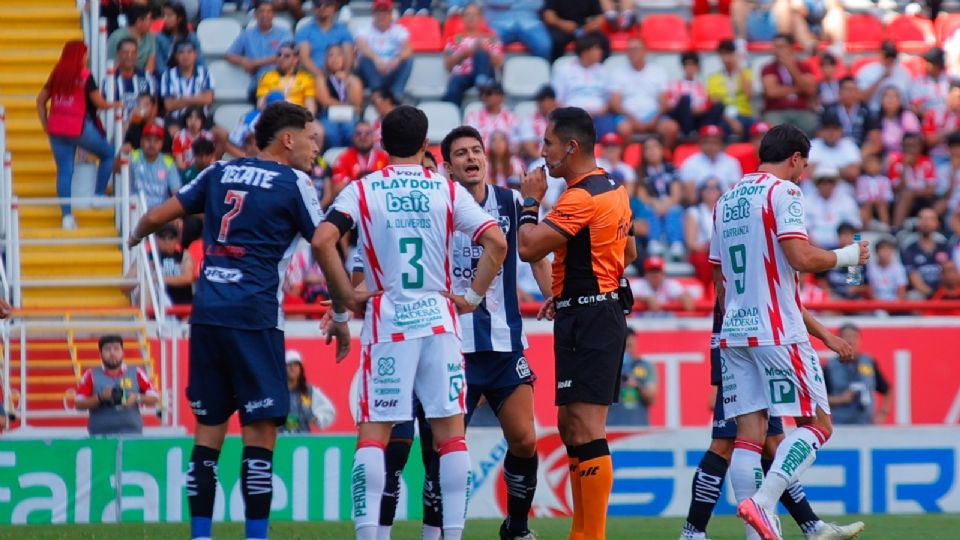 Necaxa vs. Rayados en el Estadio Victoria, de Aguascalientes