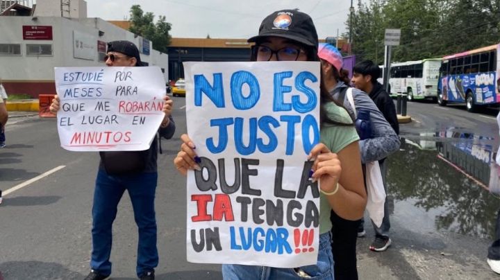 Protestan aspirantes contra la UNAM por aplicar examen de admisión en línea