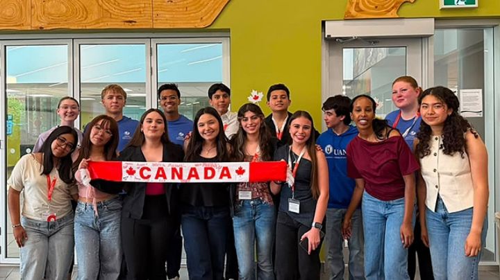 Alumnos de la UANL regresan de Canadá con mayor dominio del inglés
