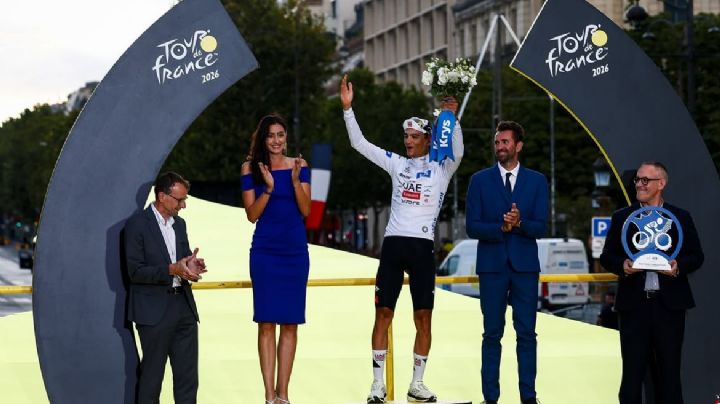 Isaac del Toro alcanza el cuarto lugar en ranking de UCI y es reconocido por el Congreso mexicano