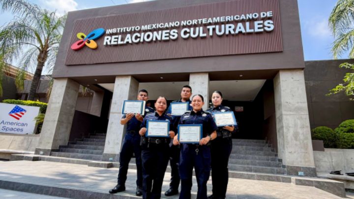 Gradúan policías de San Pedro de curso de inglés