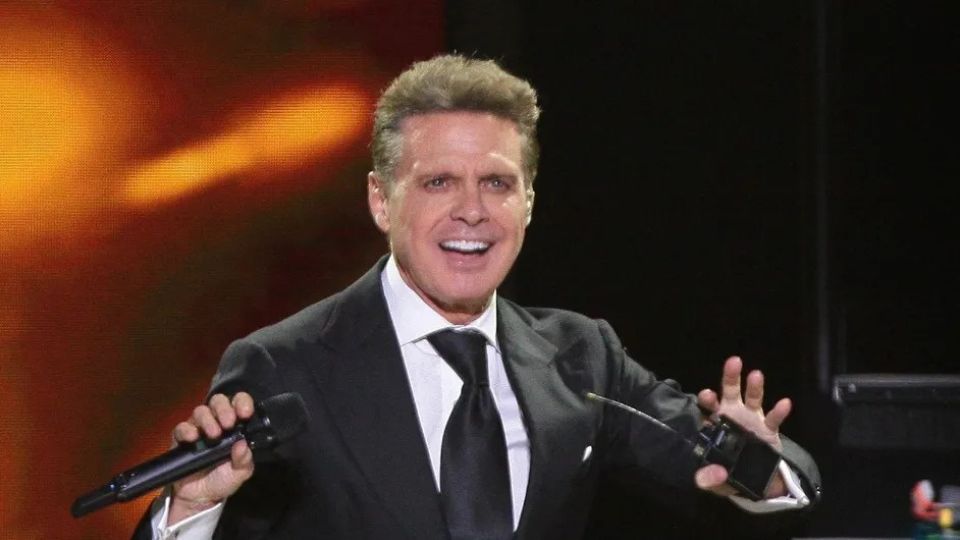 La presencia de Luis Miguel en la Ciudad de México llamó especialmente la atención debido a que en días recientes se había hablado de una posible hospitalización en Estados Unidos.